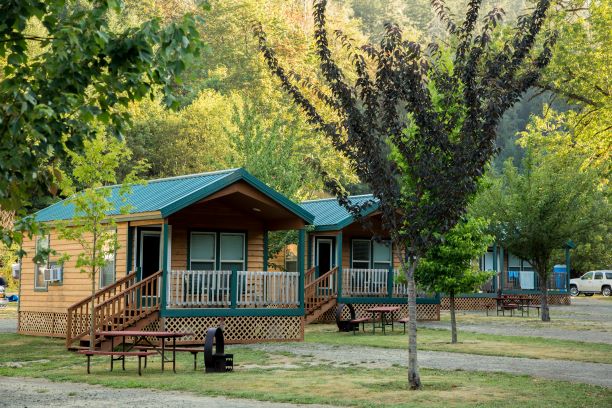 Loon Lake Cozy Cabin 1.jpg