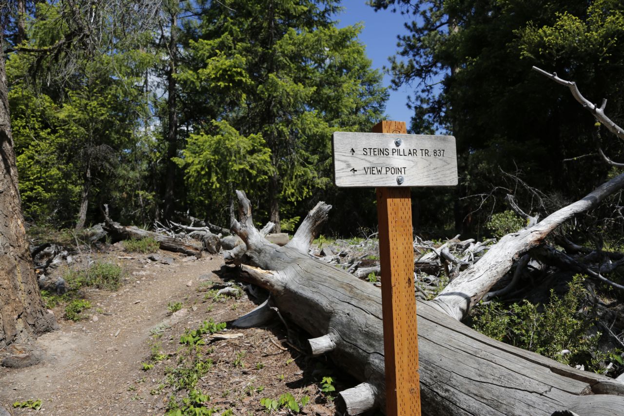 Sign indicating view point for Steins Pillar TR 837.