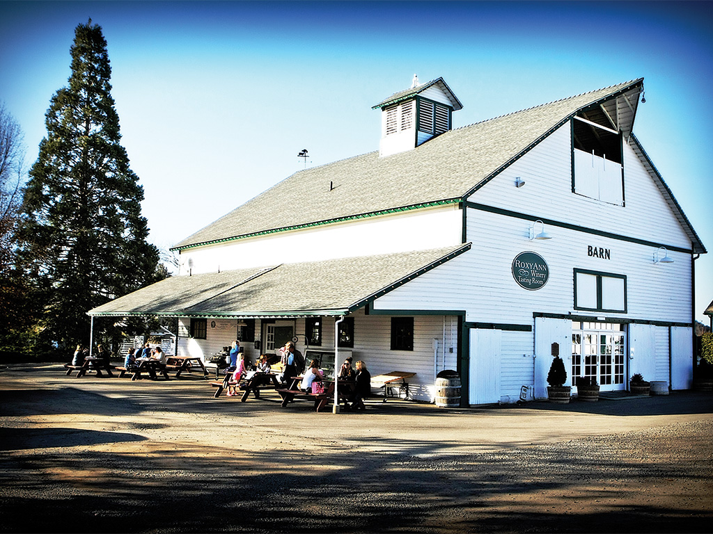 Roxy ann winery tasting deals room