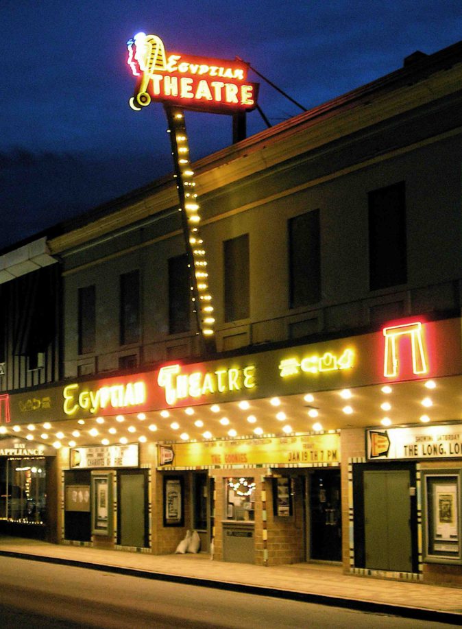 egyptian theatre outside.jpg