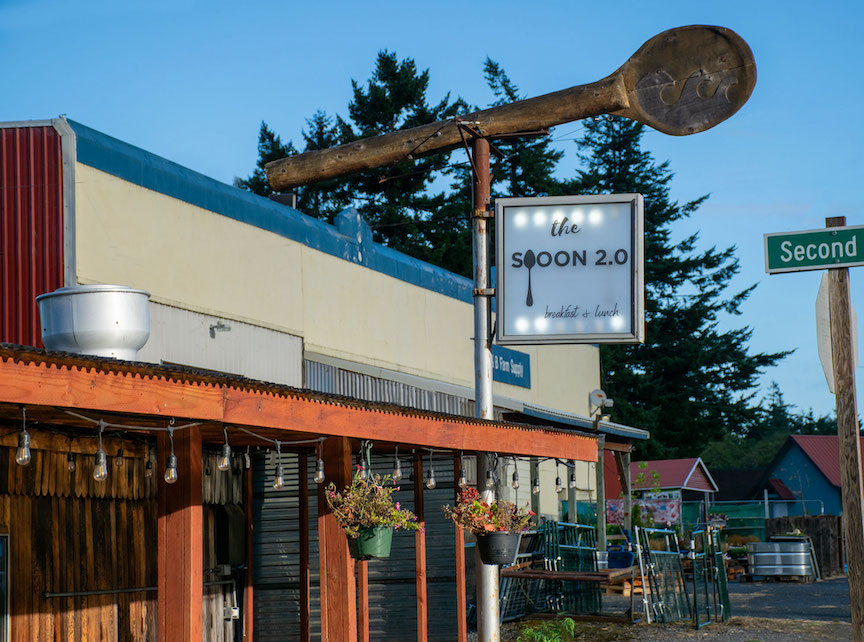the sign for the spoon in Langlois, oregon