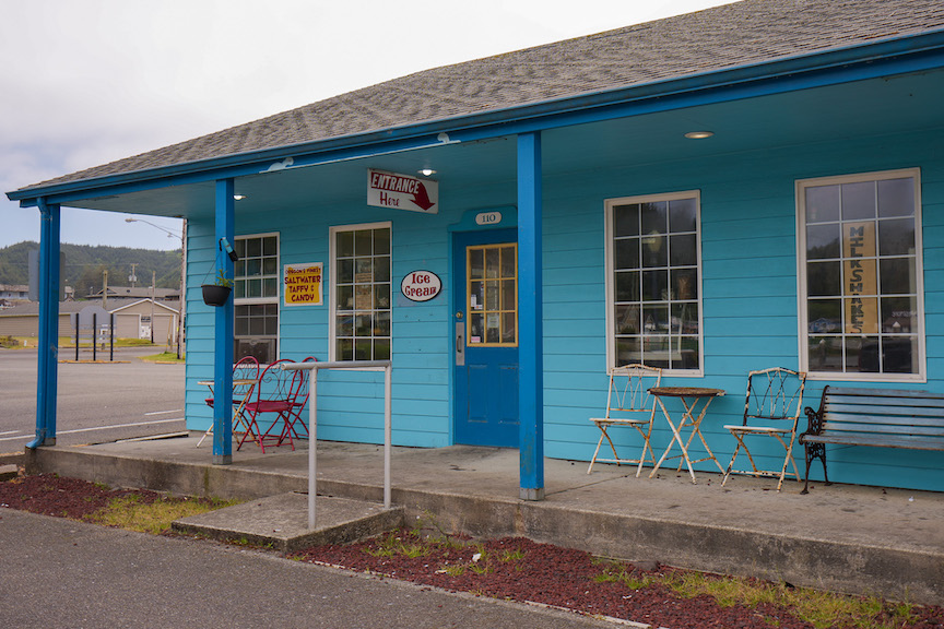 ice cream parlor on Oregon's Coast