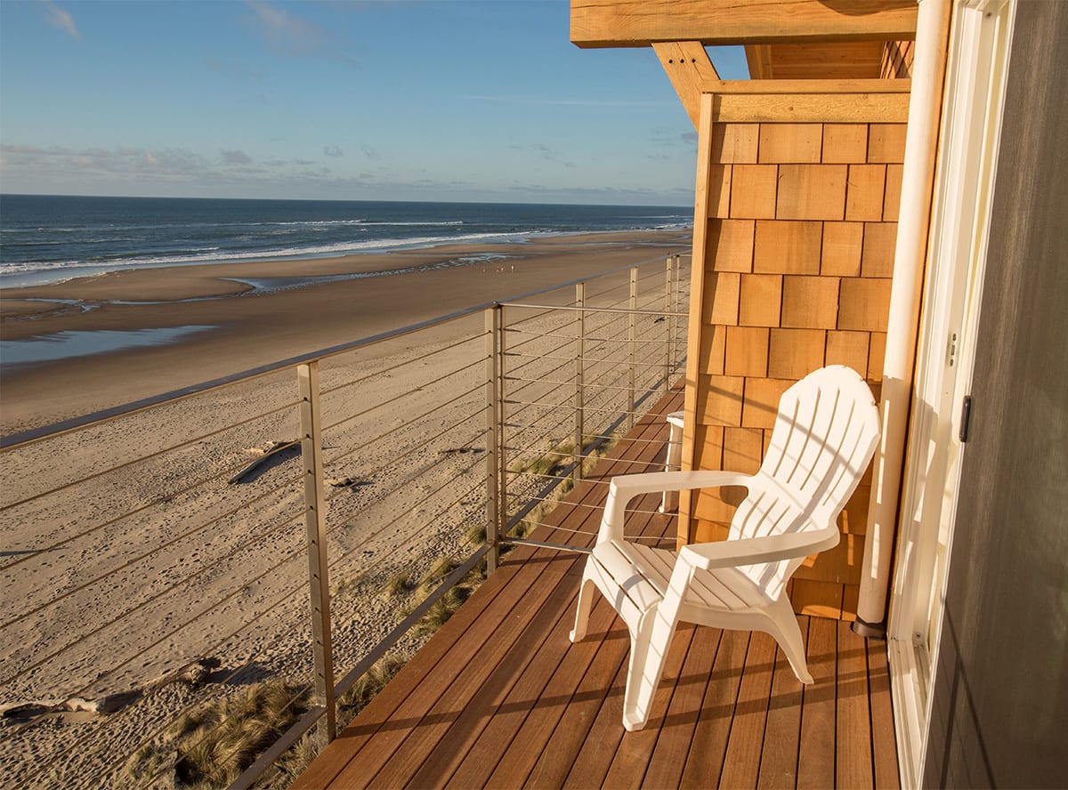 Pelican-Shores-Inn-Pelican-Shores-deck-2021-04.jpg