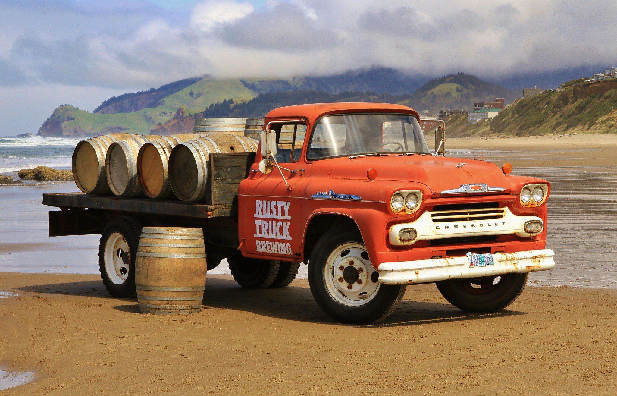 Roadhouse 101 & Rusty Truck Micro Brewery.jpg
