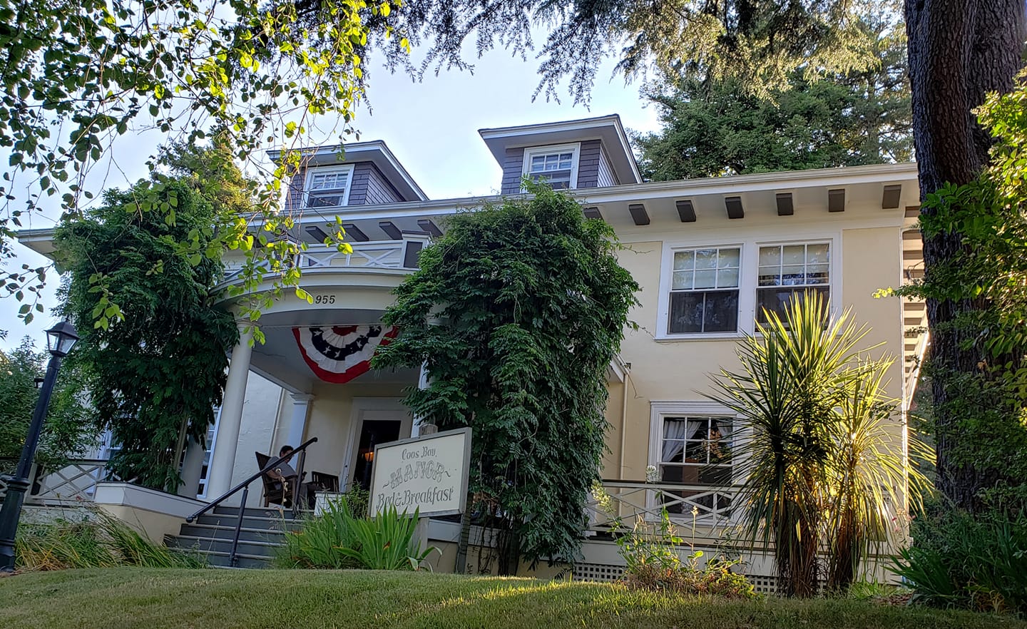 Coos Bay Manor Bed & Breakfast.jpg