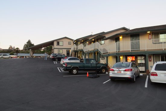 Spindrift Motor Inn.jpg