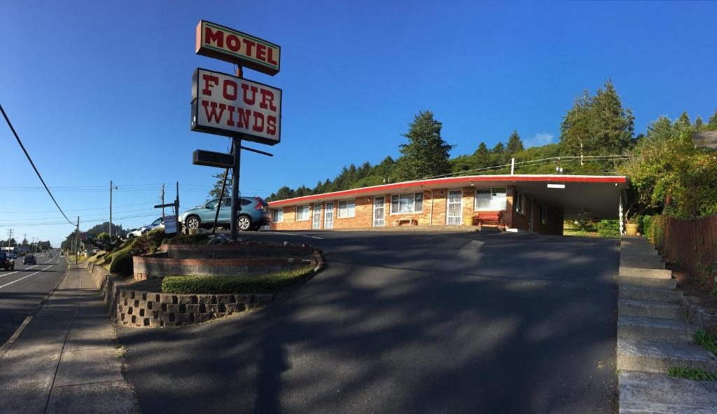 Four Winds Motel.jpg