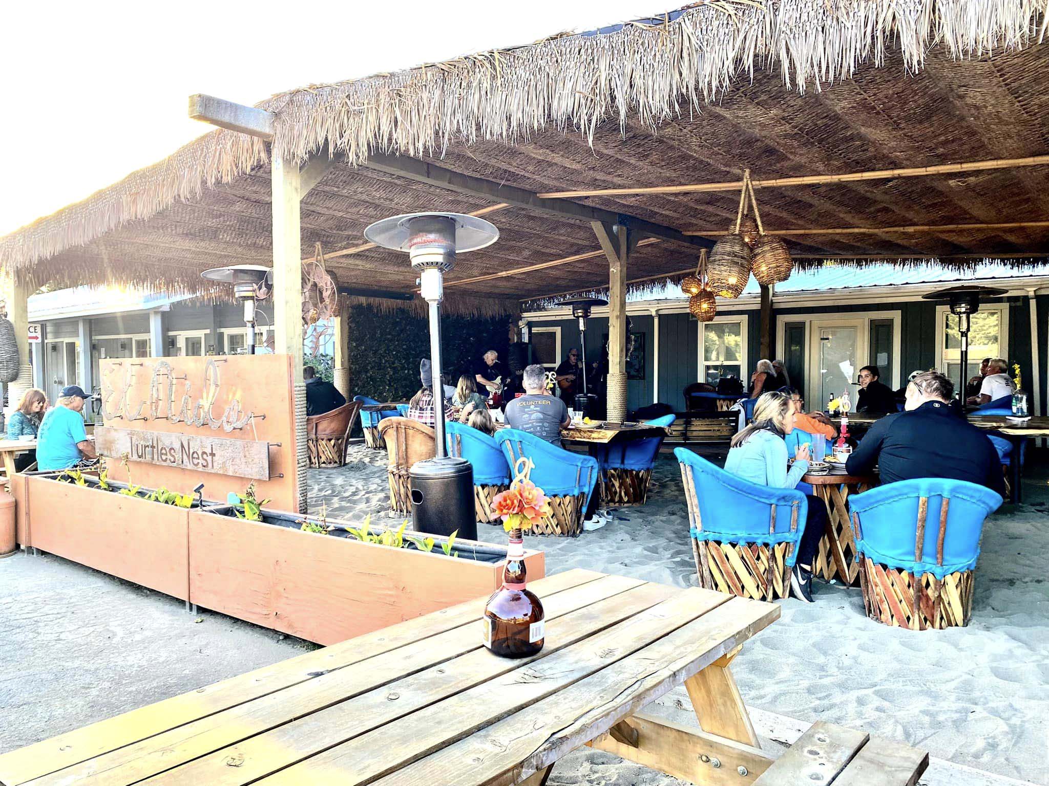Outdoor-Dining-Area-with-People-Tortuga-Mexican-Bar-and-Grill-Gold-Beach-Oregon.jpg