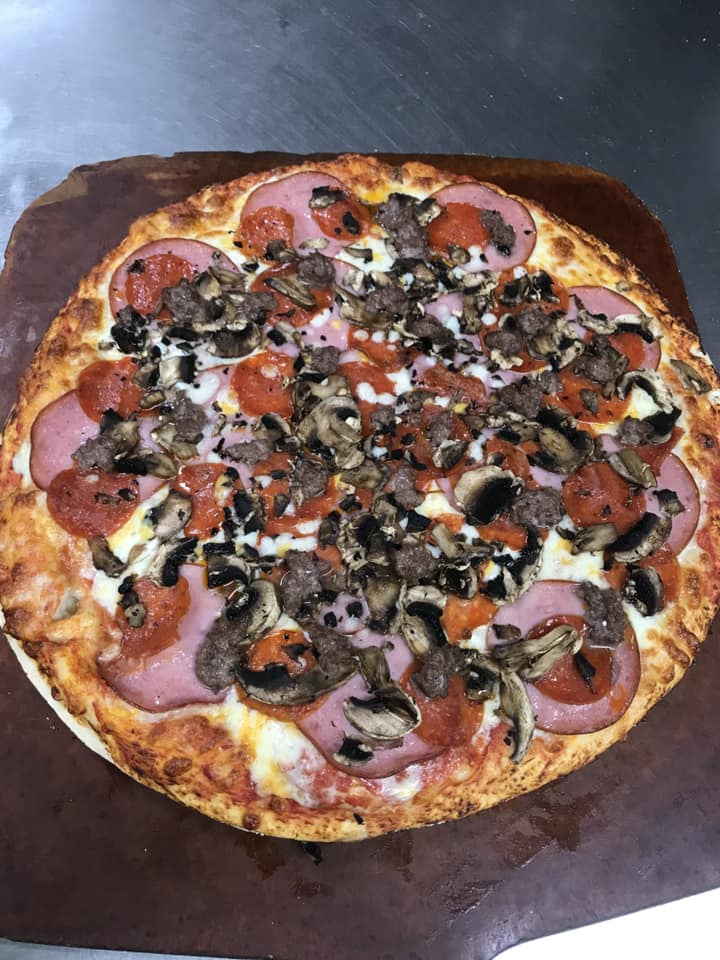 Pizza at Bedrock's on the Bay in Winchester Bay, Oregon