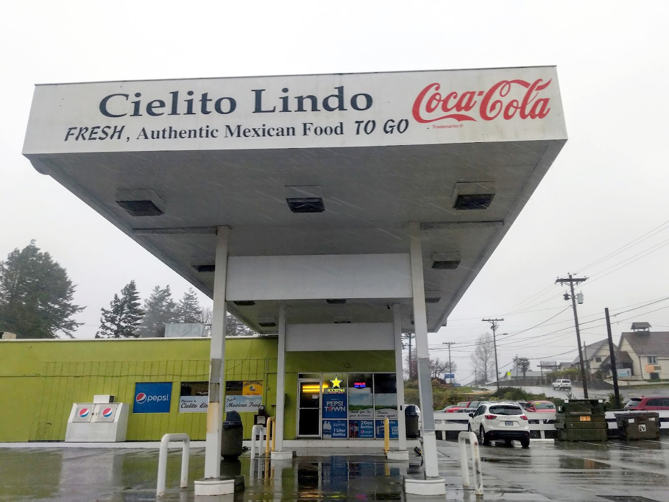 Exterior of Cielito Lindo in Brookings, Oregon
