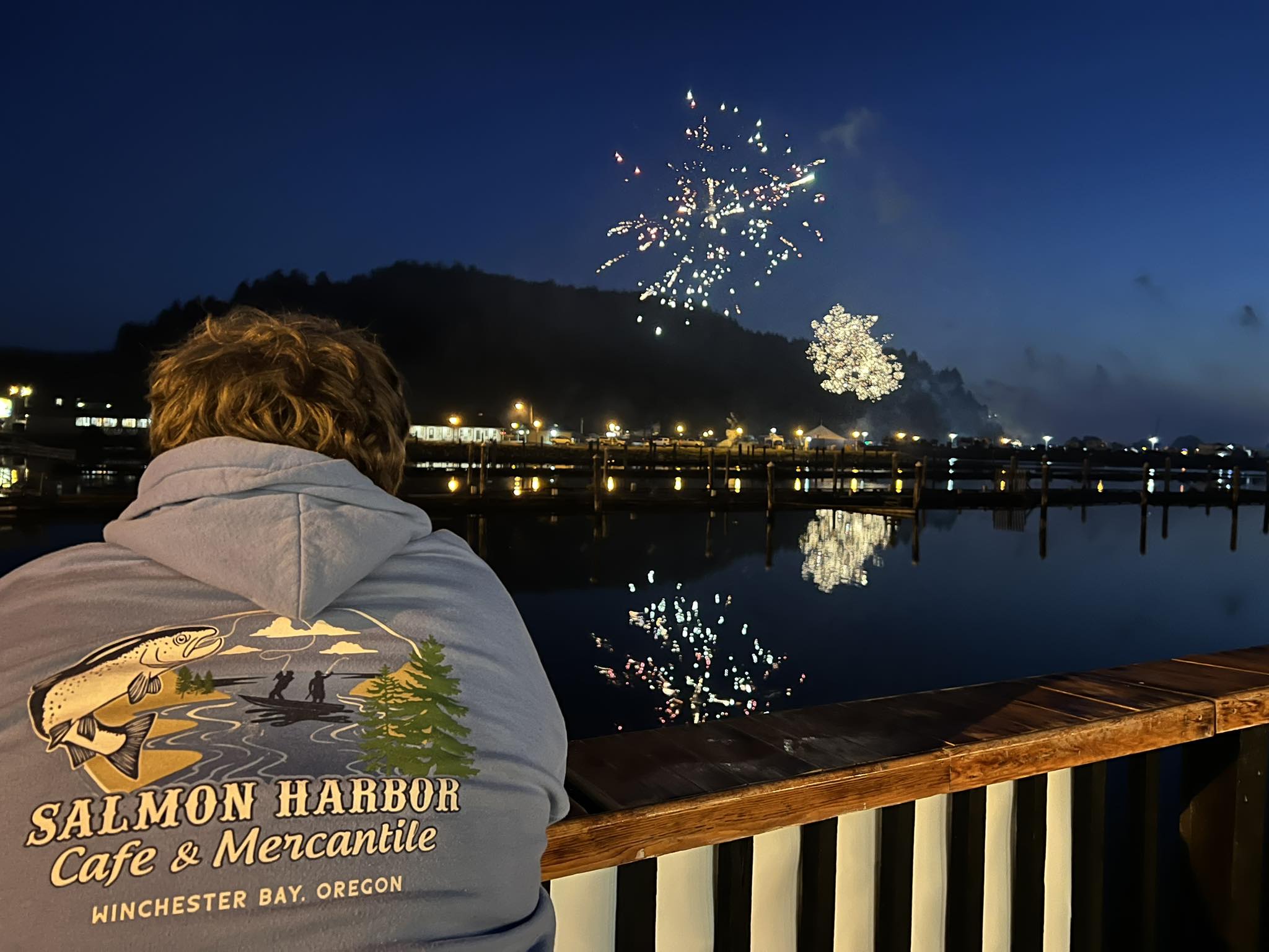 Fireworks-Salmon-Harbor-Cafe-Winchester-Bay-Oregon.jpg