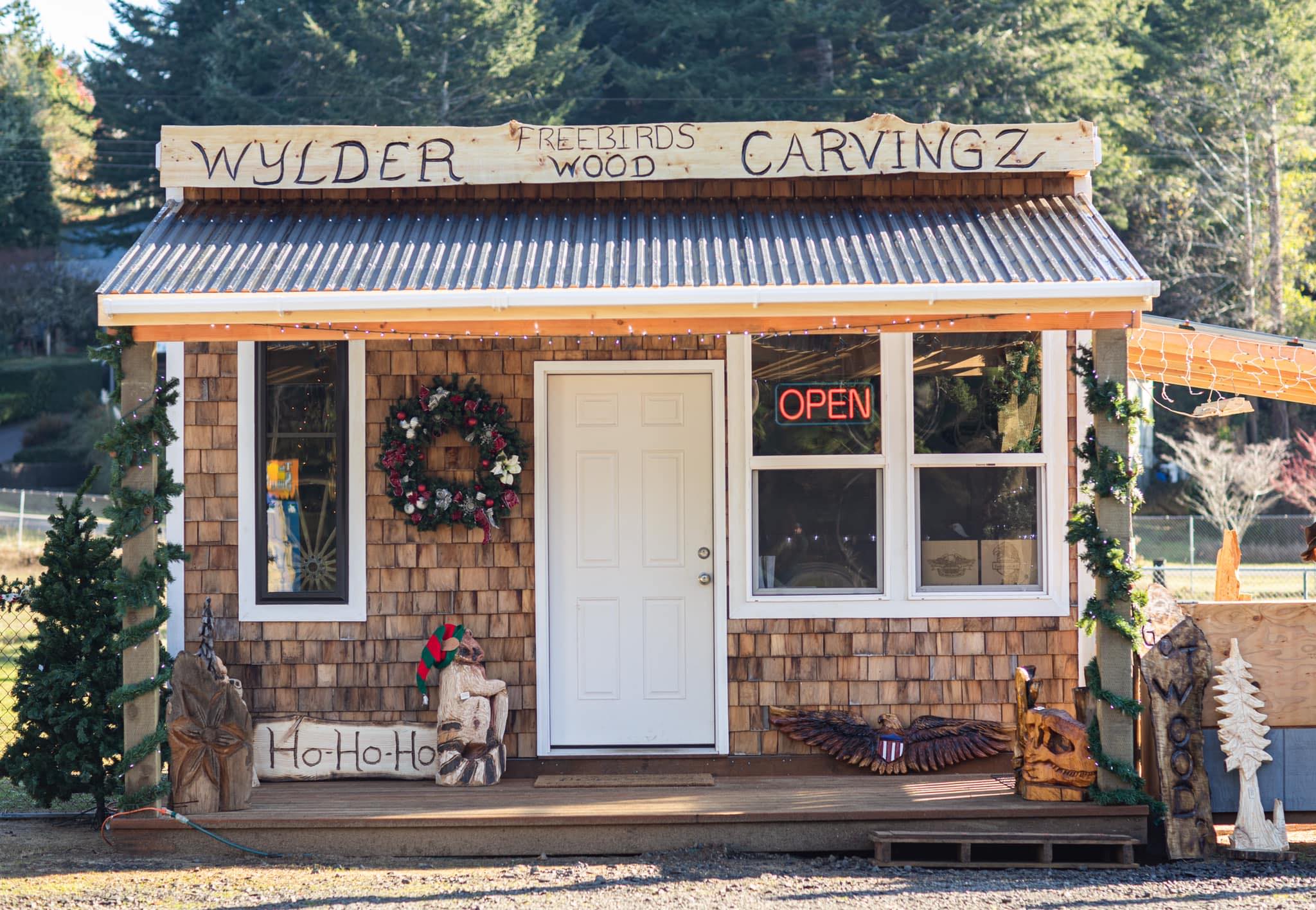Wylder-Wood-Carvingz-Lakeside-Oregon.jpg