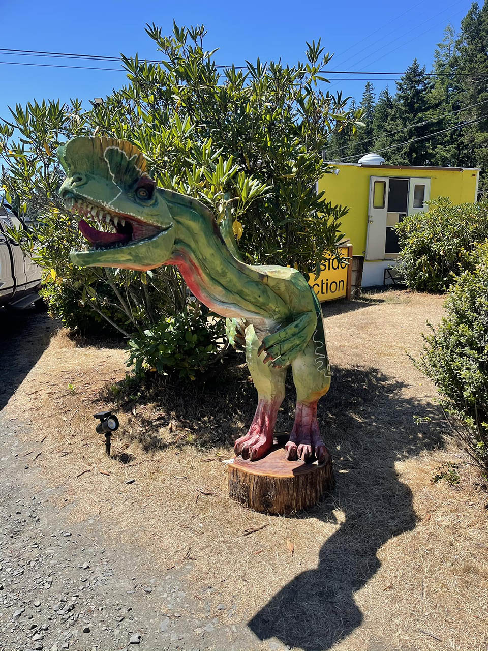 Dinosaur-Wylder-Wood-Carvingz-Lakeside-Oregon.jpg
