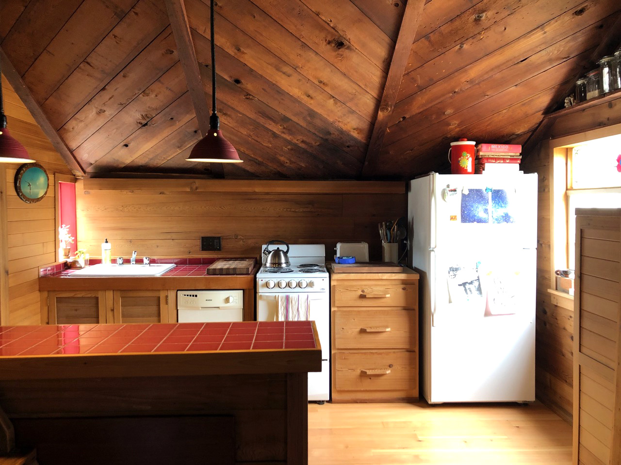 Kitchen-South-Jetty-Cottage-Bandon-Oregon.jpeg