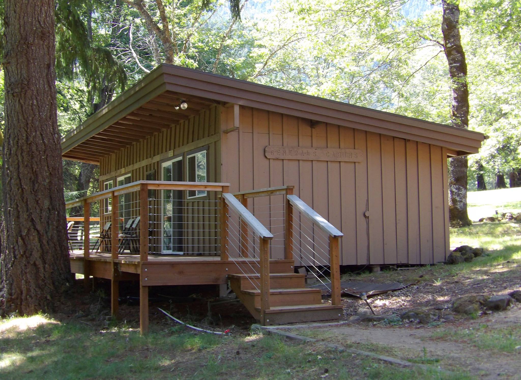 Cabin-Paradise-Lodge-Agness-Oregon.jpg