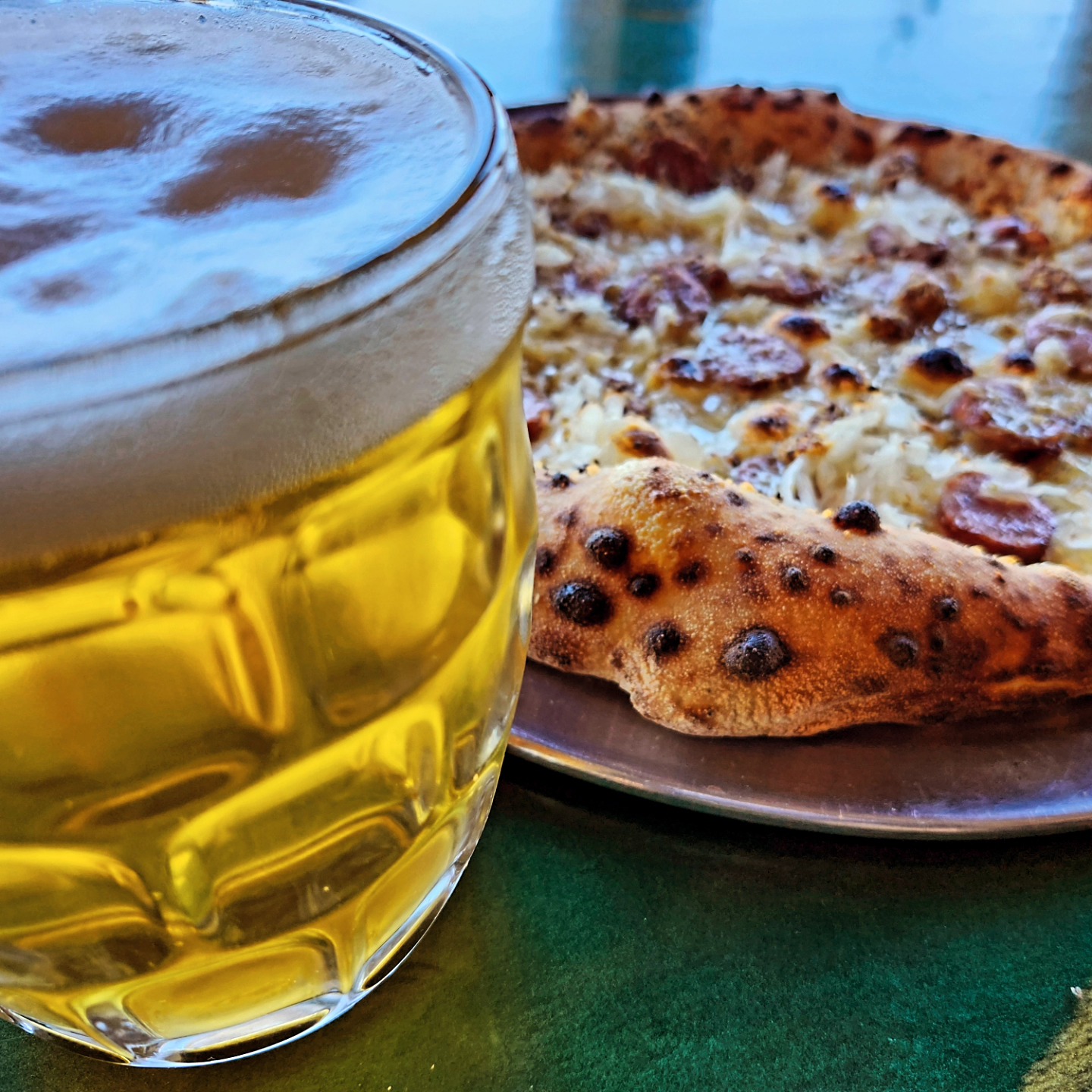 Pizza and beer at Groundlings Pizza Co. in Gold Beach, Oregon
