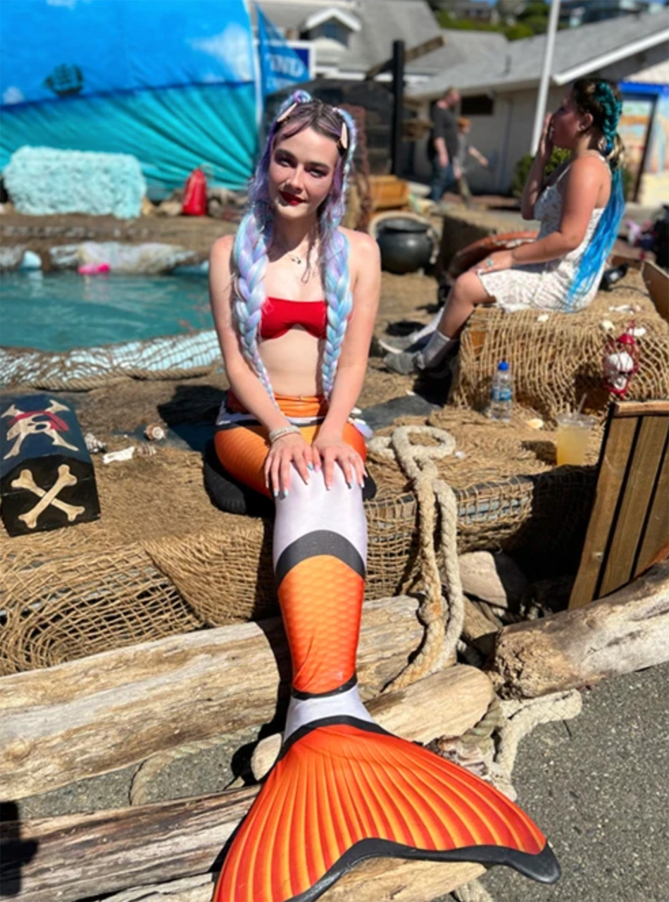Mermaid-Pirates-of-the-Pacific-Festival-Brookings-Harbor-Oregon.jpg