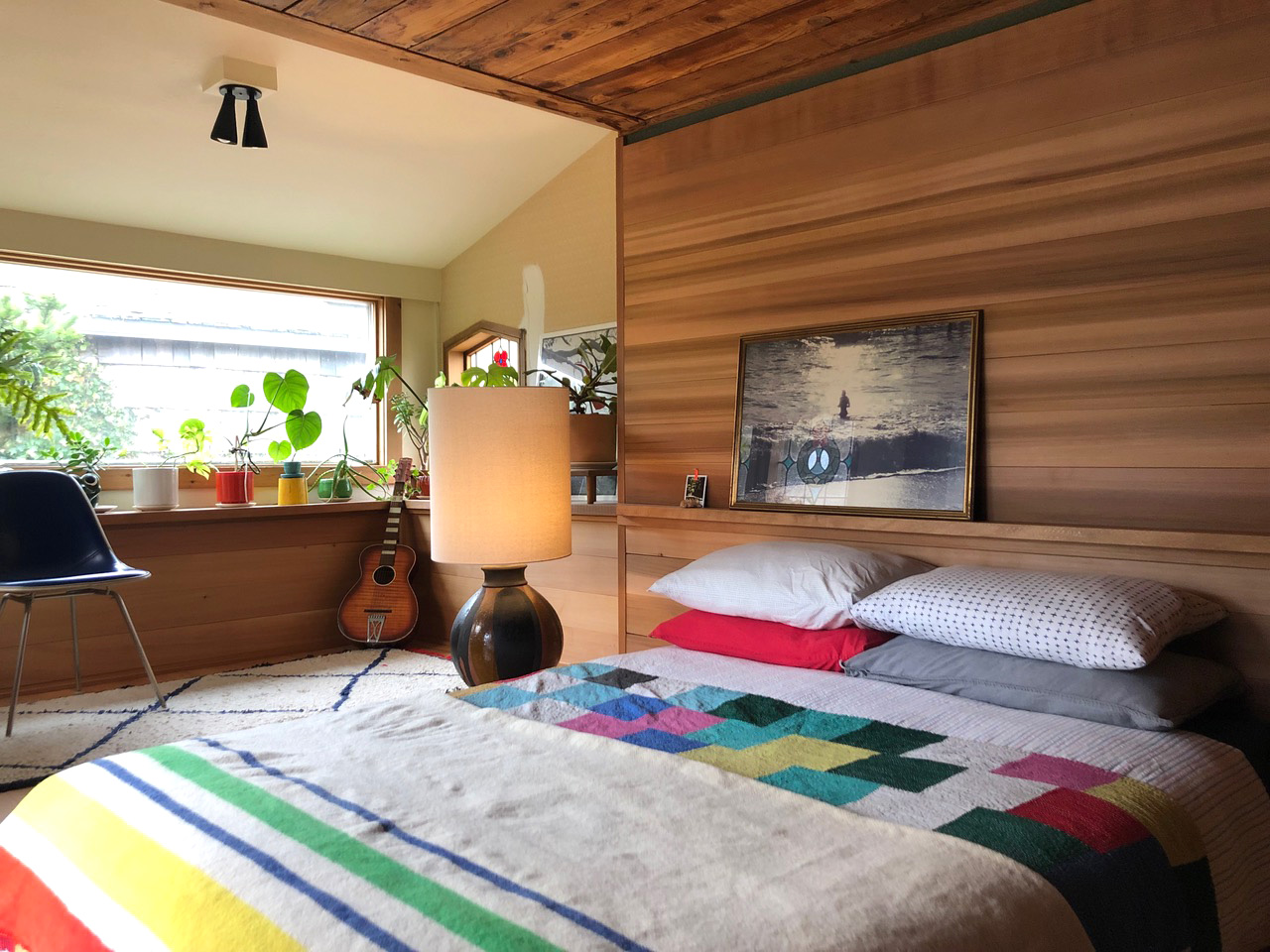 Bedroom-South-Jetty-Cottage-Bandon-Oregon.jpeg