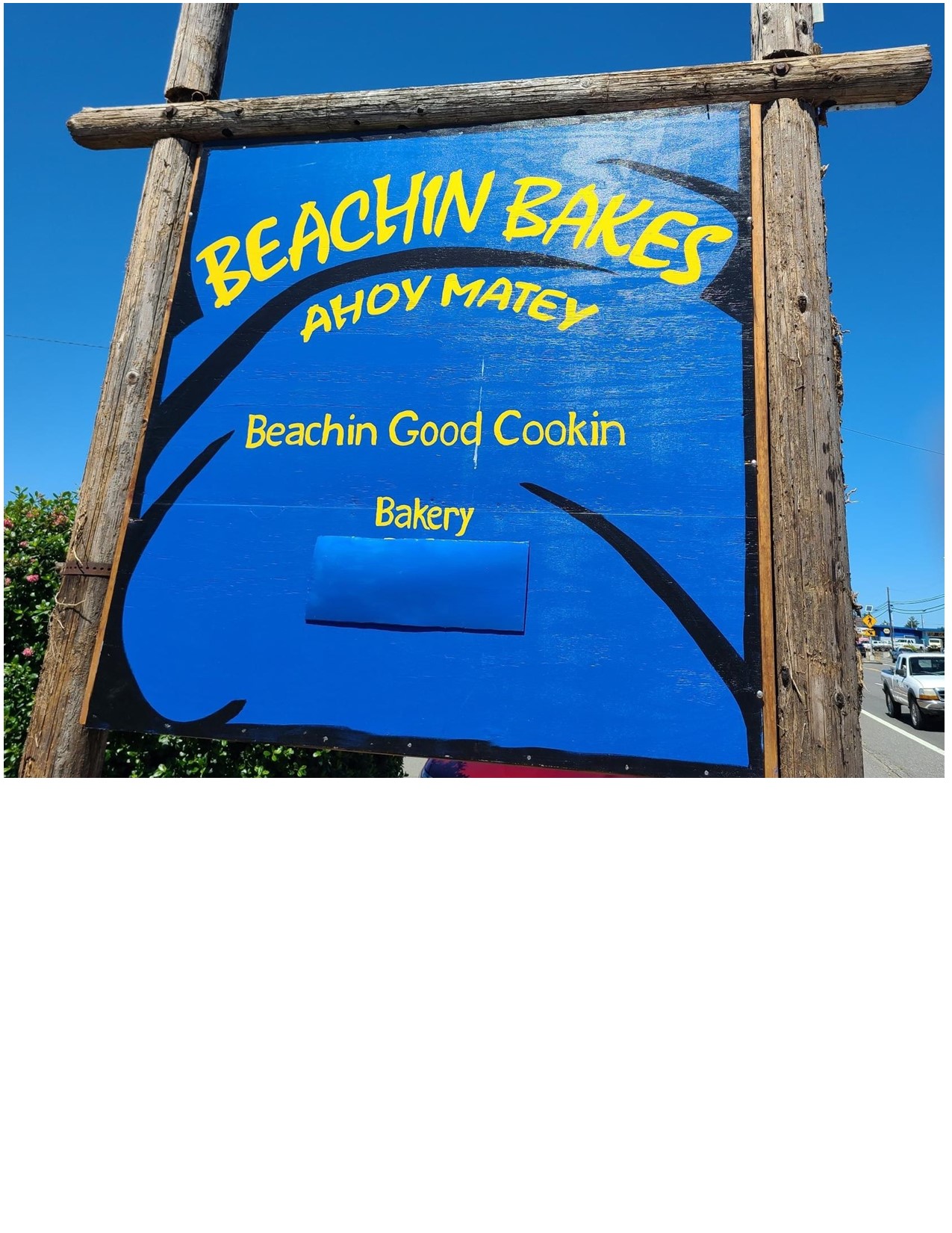 Beachin Bakes outside sign-pub.jpg