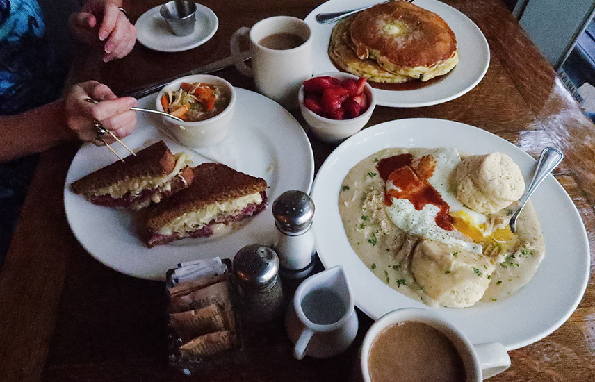 A brunch table with classic comfort food.
