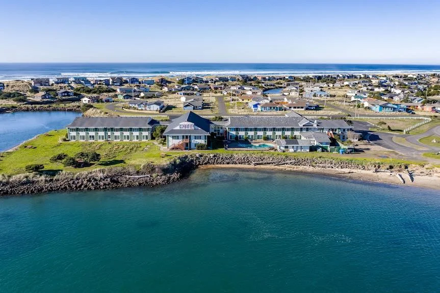 WaldportBayfrontHotelAerialShot.jpg