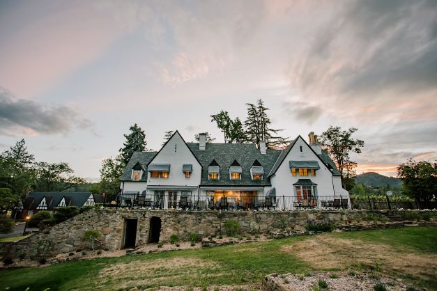 exterior of Tudor style lodign property