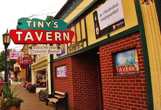 Tiny's Tavern Sign
