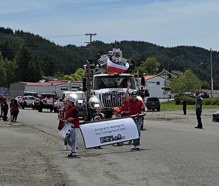 Parade down Railroad Avenue.jpg