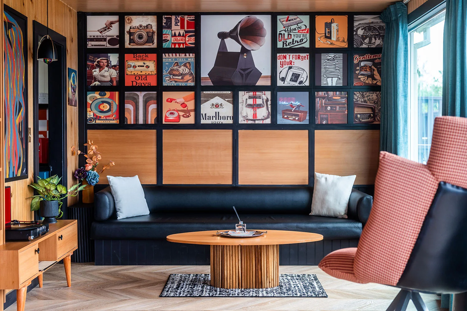 The Florentine Waterfront Hotel Record Room living room
