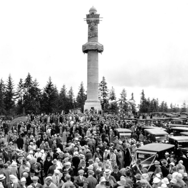 Photo - Astoria Column, 1926.jpg