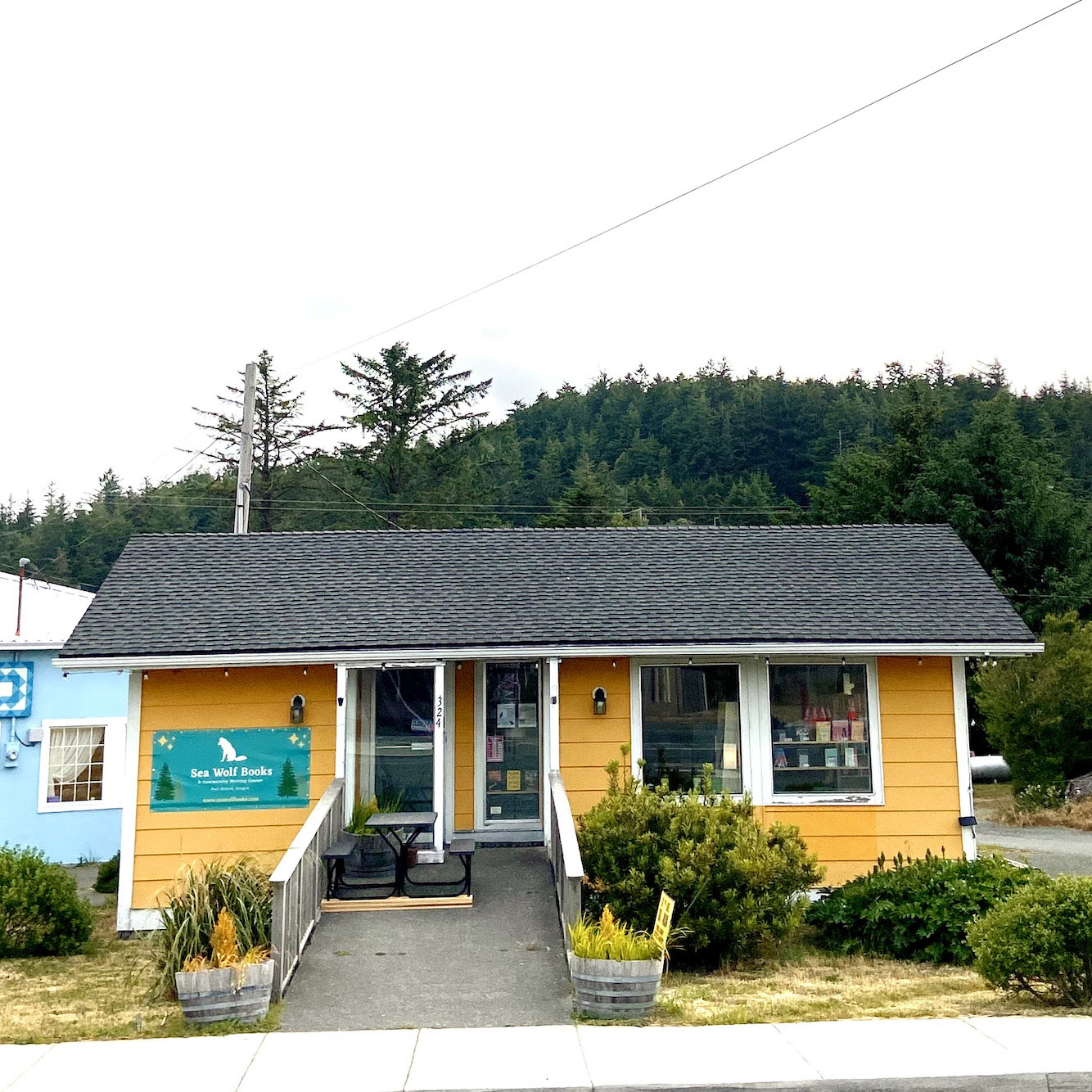 Sea Wolf Books exterior Port Orford