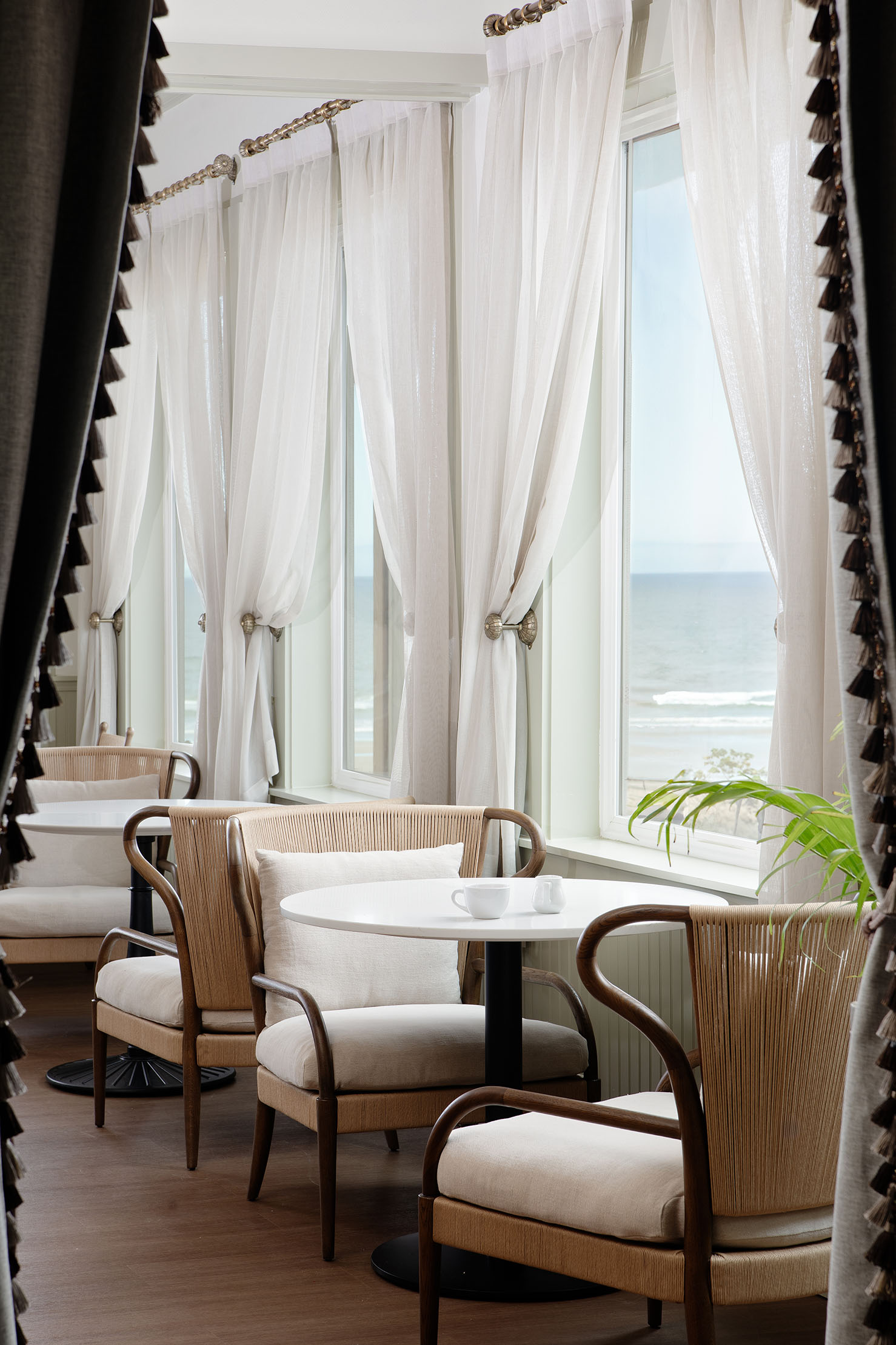 Café Sylvia window seats overlooking the ocean Newport Oregon