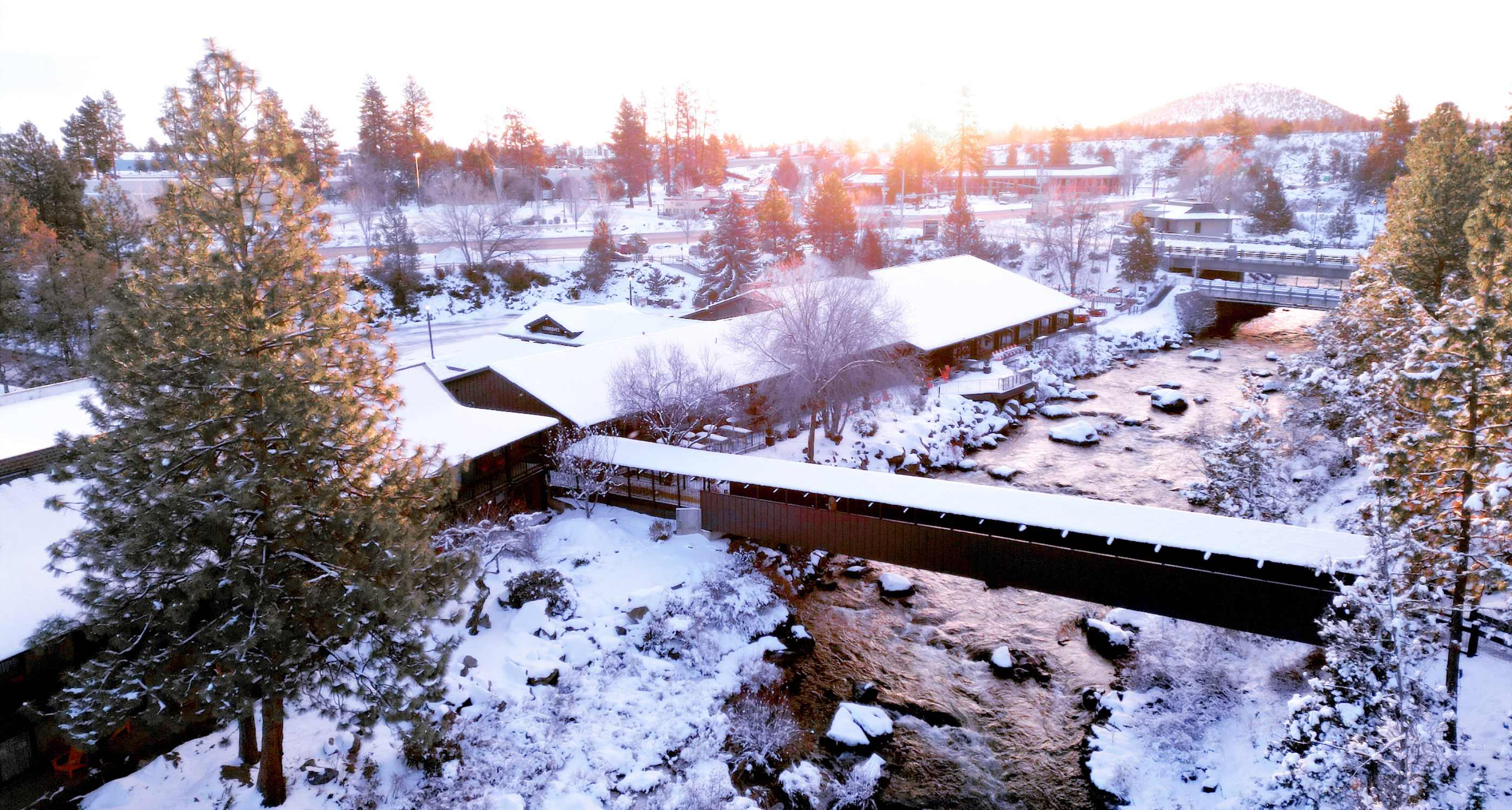 Riverhouse Lodge