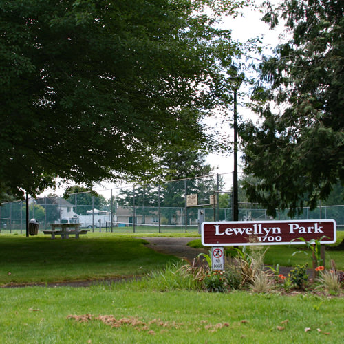 Lewellyn Park
