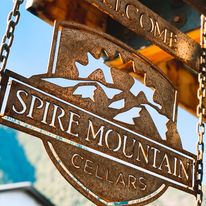 Spire Mountain Cellars welcome sign