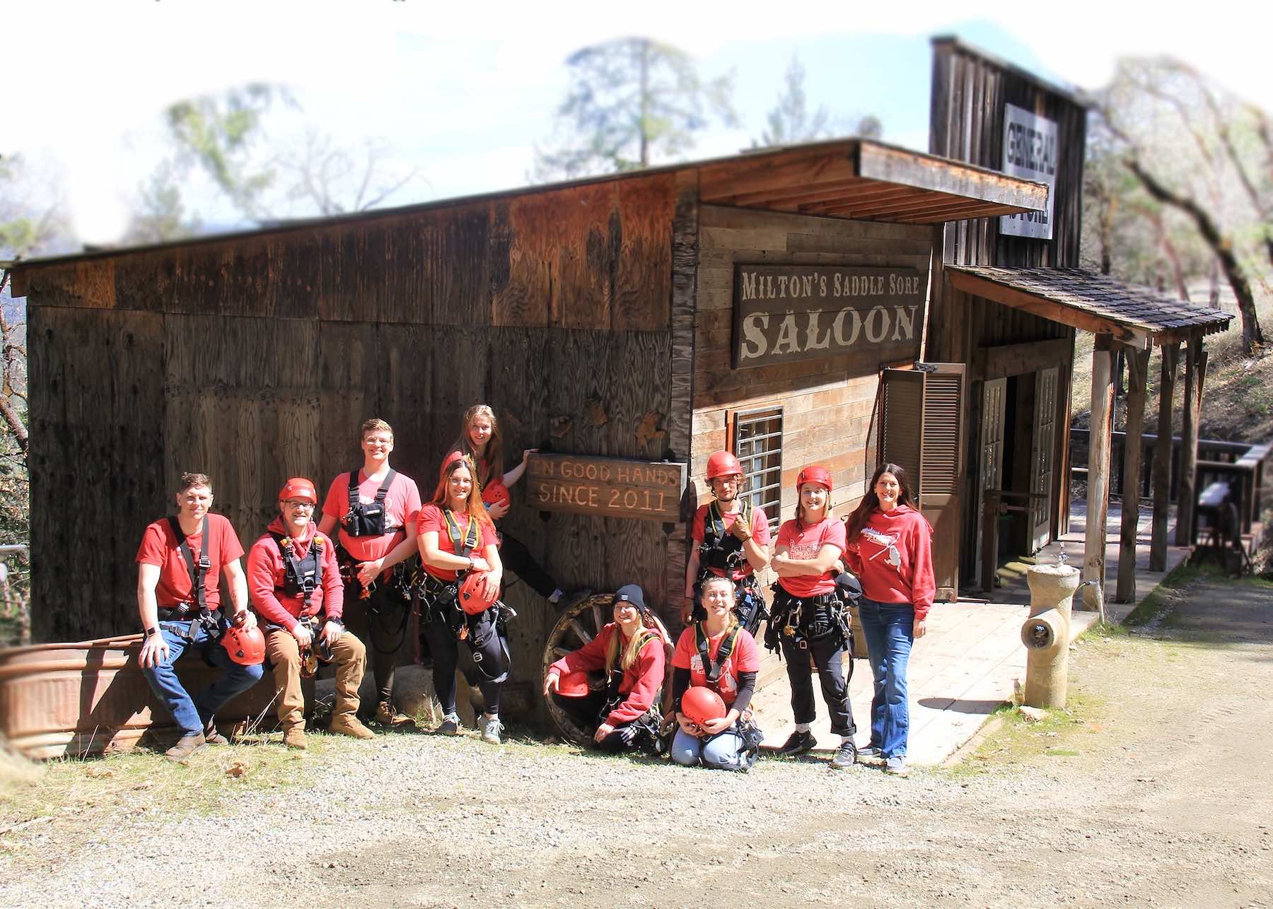 Group photo in front of a saloon