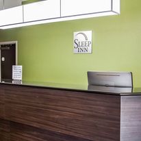 Front desk of Sleep Inn of Roseburg