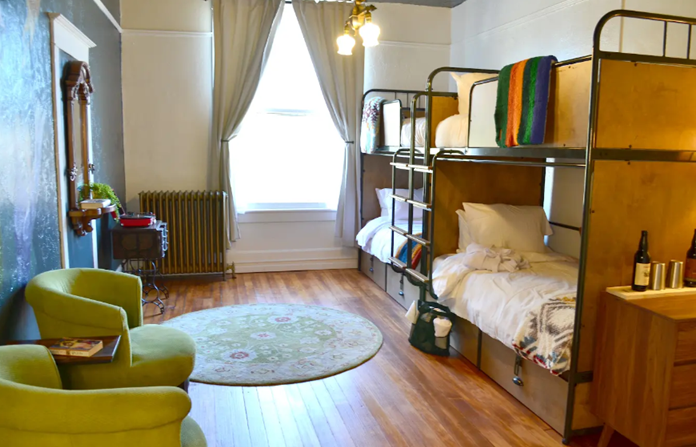 Photo of Room in Columbia Hotel