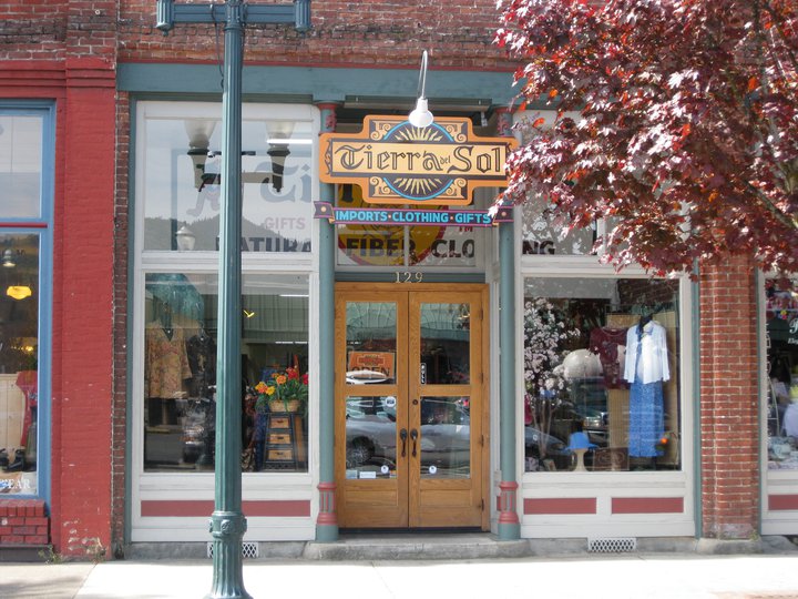 storefront of clothing boutique