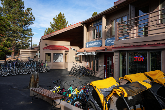 bikes and front entrance at 4 Seasons