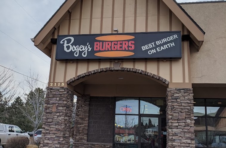 Bogey's Burgers entrance