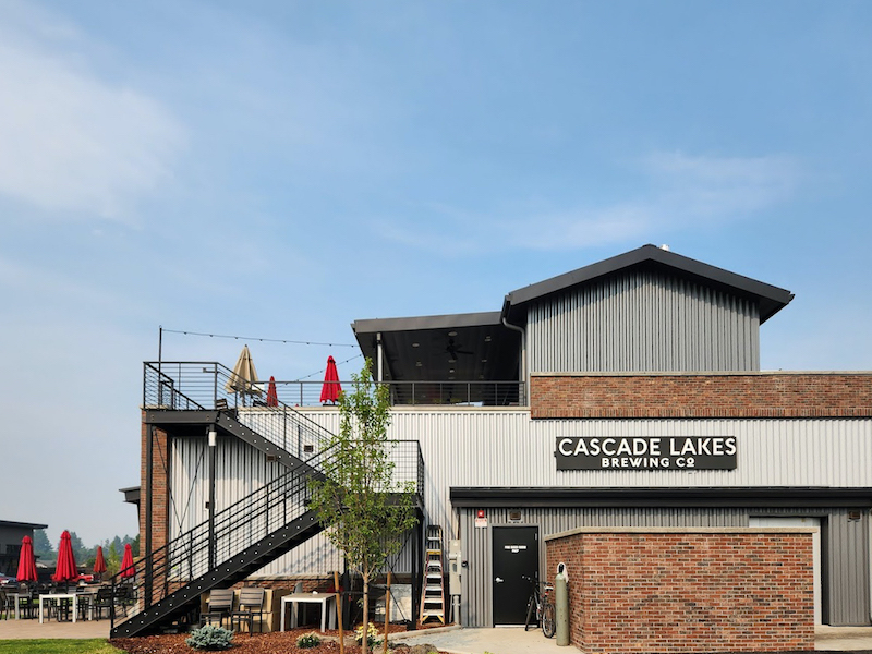 cascade lakes brewing