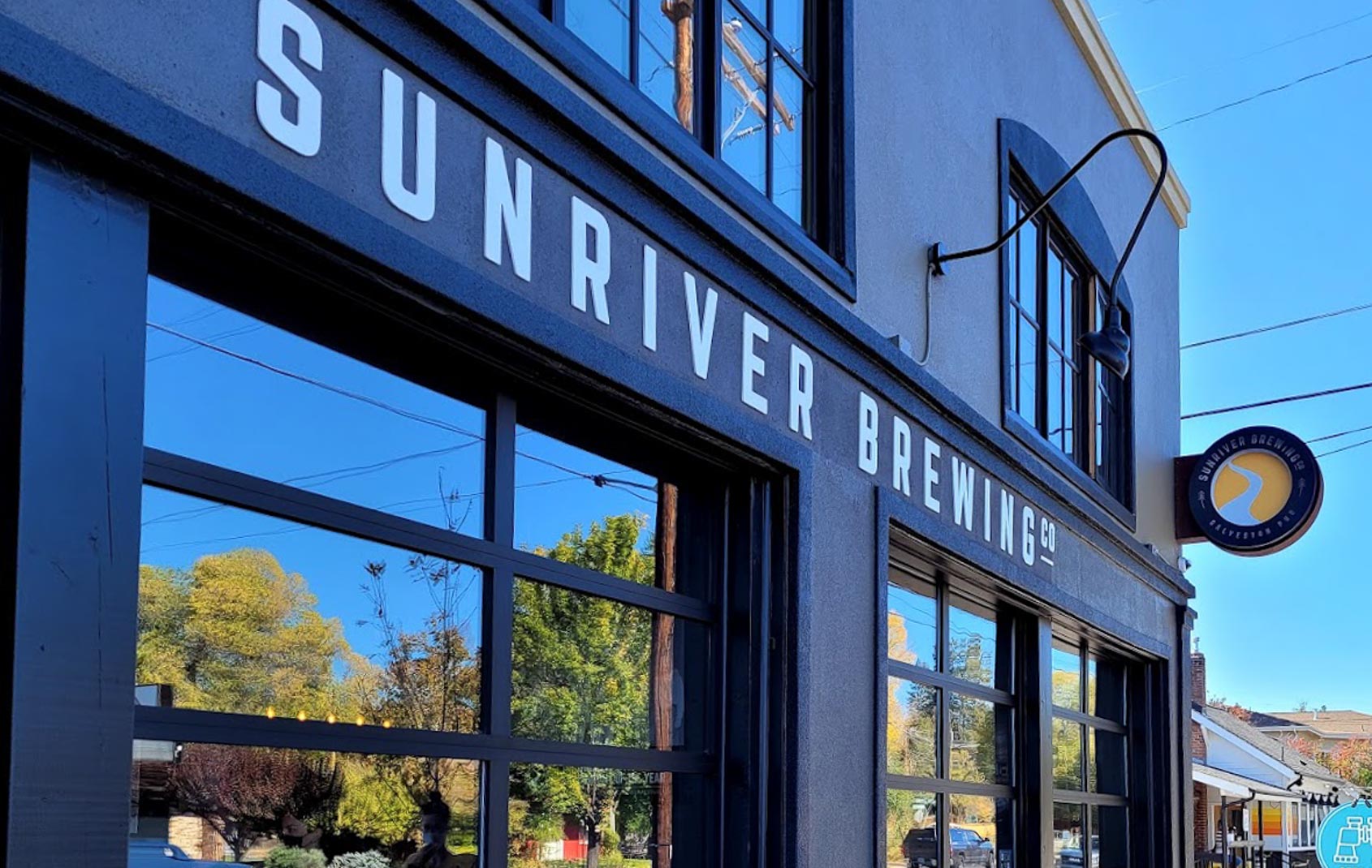 exterior of Sunriver brewing