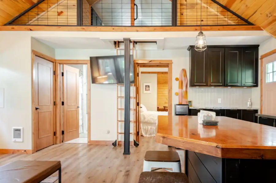 Kitchen & Livingspace at Brightwood Cottage