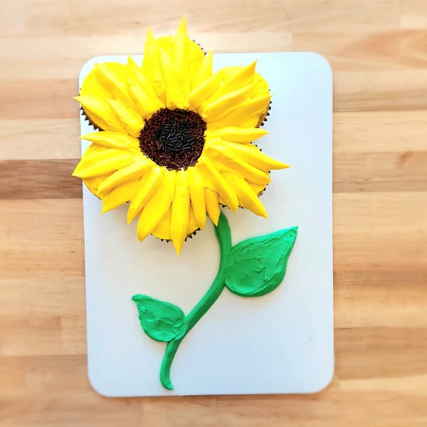 Sunflower Cupcake Decorating Class