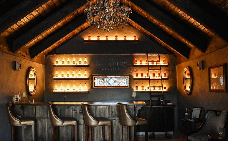 View of the Brixeur Spirits Distillery bar/drink serving area.
