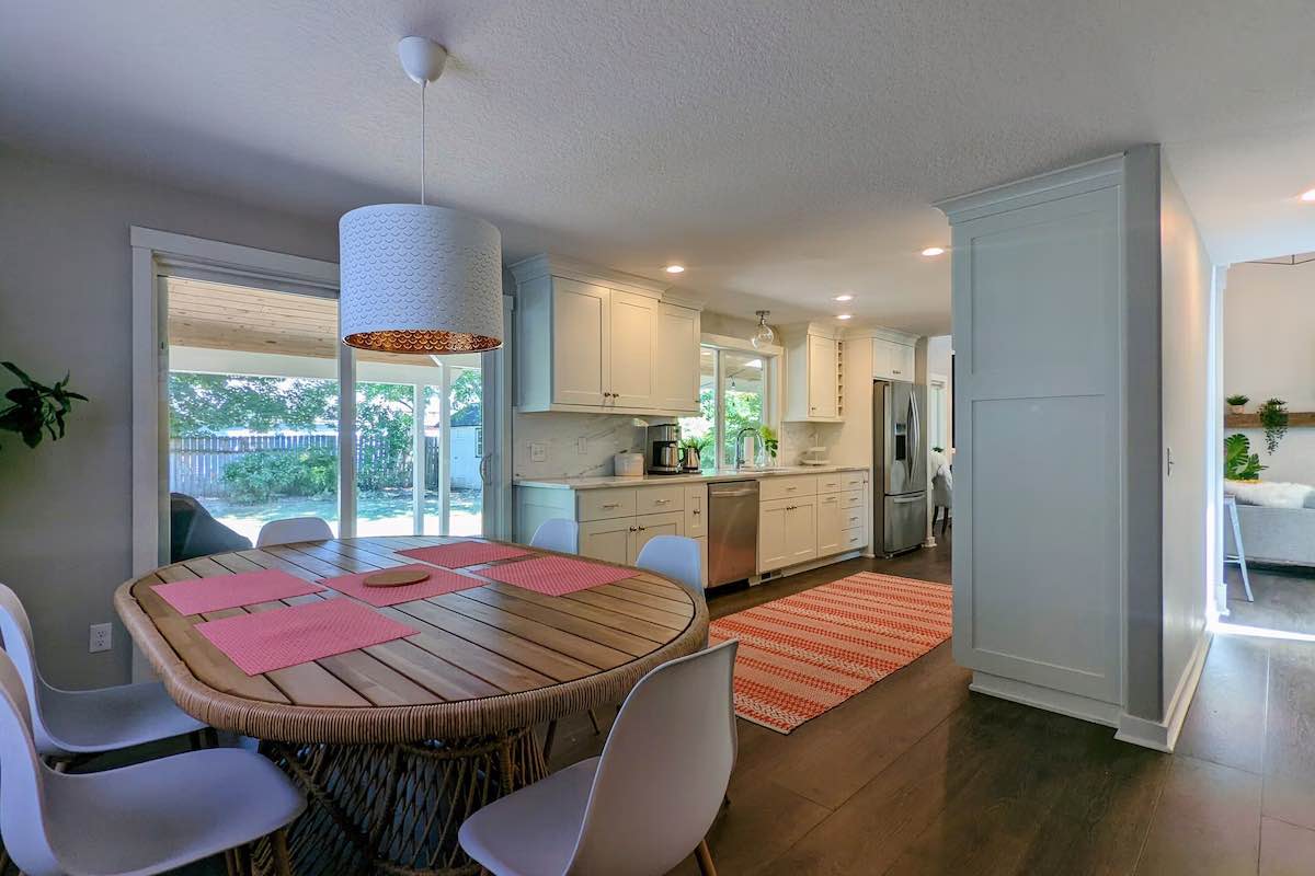 Arioso House dining and kitchen view