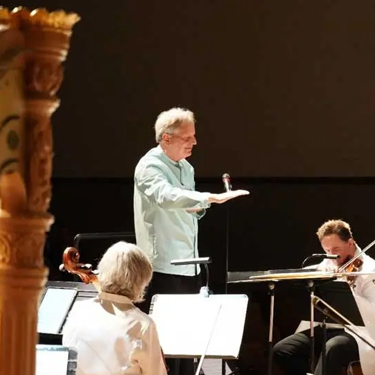 desktop-orchestra-conductor-white-jacket.jpeg