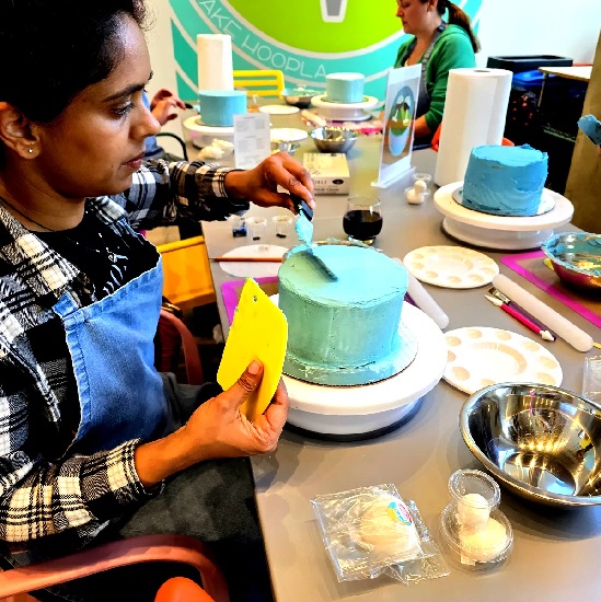 Cake Foundation: Stacking, Filling, & Frosting a Cake