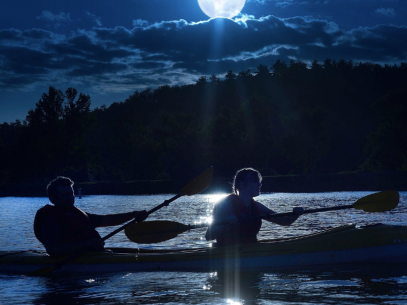 MoonlightKayaking-1.jpg